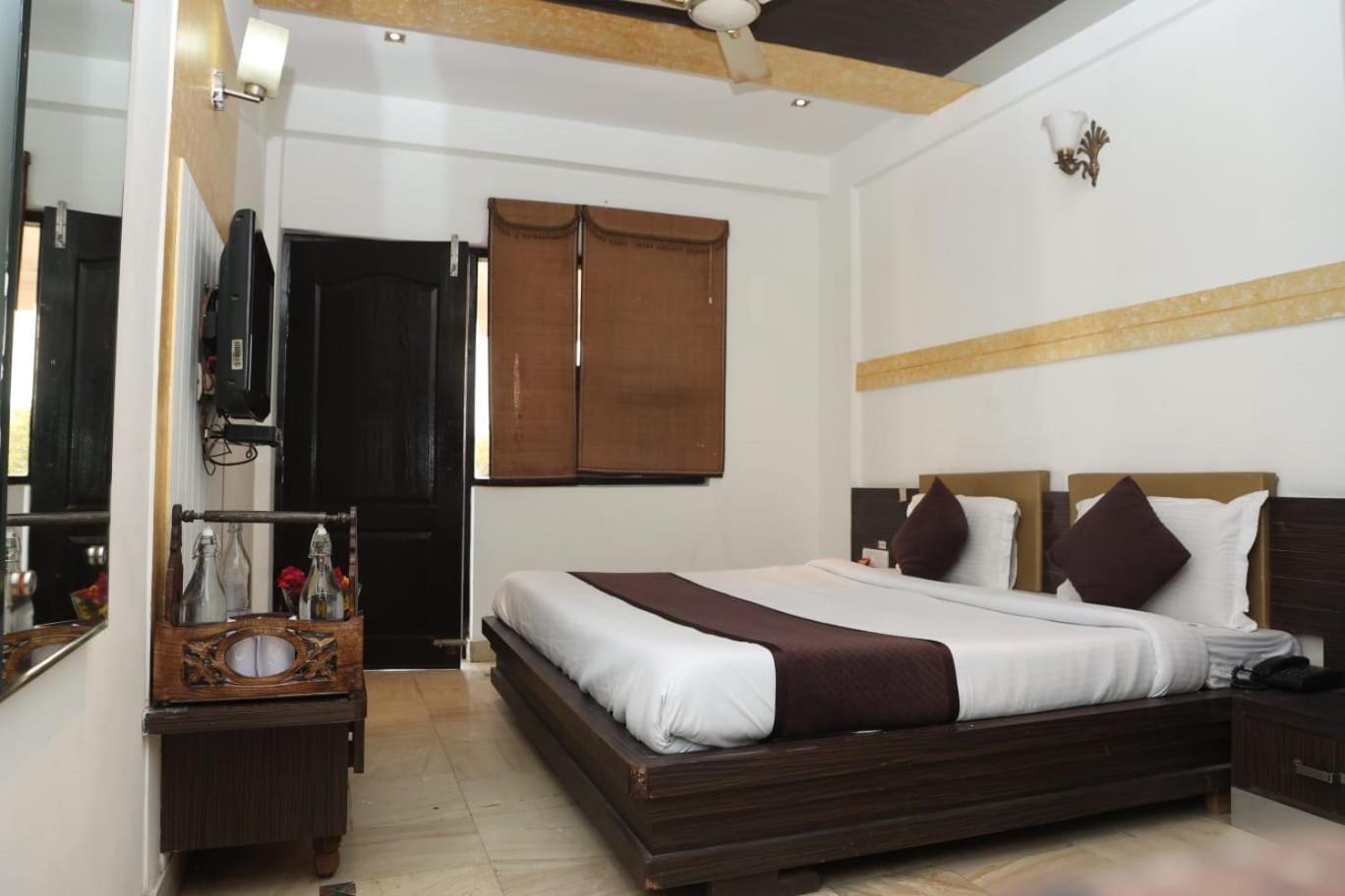 Hotel Panna Paradise Agra  Exterior photo
