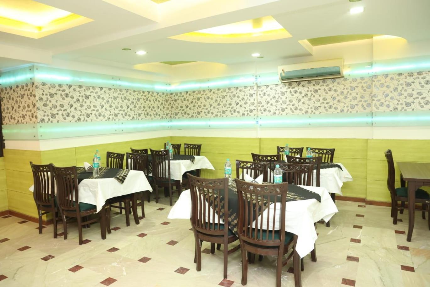 Hotel Panna Paradise Agra  Exterior photo